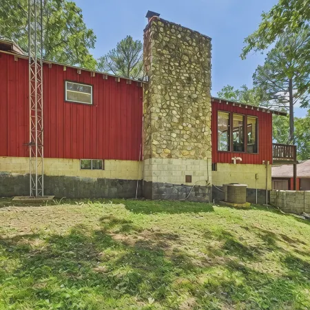 3-bedroom Pet Friendly home on 14 acres with trails and seasonal creeks.