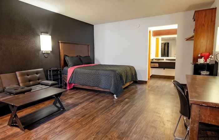 Rose City Inn and Suites
