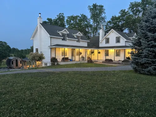 Relax, Recharge & Reconnect at Amberleigh Guest House - Homestays