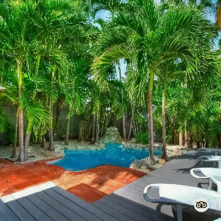 Suite Dreams Inn by the Beach