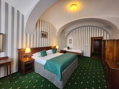 City Hotel Morris Hotels in 