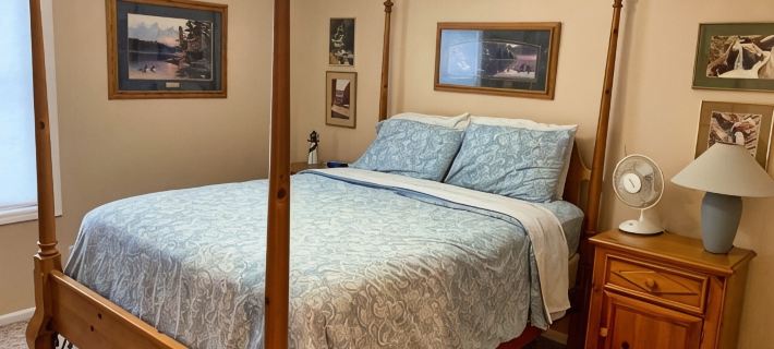 4-bedroom two level guest house next to Shupac Lake in Grayling Hotels in Crawford County