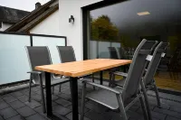 Moderne Ferienwohnung mit Terrasse für Freunde und Familie bis zu 5 Personen - Wifi