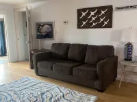 Charming waterfront 2 bedroom with bonus room that sleeps 8 in scenic Cedar Key Hotele w: Cedar Key