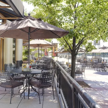 Sheraton Grand Chicago Riverwalk Отели рядом с достопримечательностью «Нави Пьер»