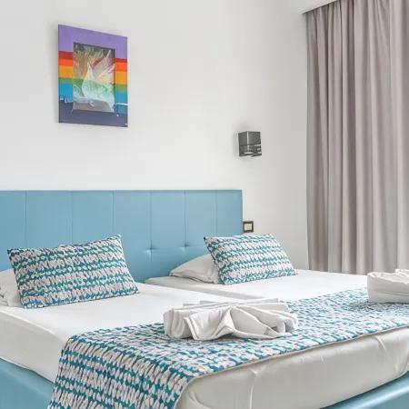 HOTEL KAISER Отели в г. Сусс