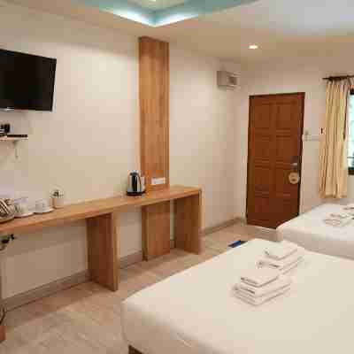 Sangthian Beach Resort Rooms