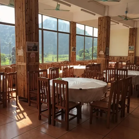 Qingxi Linpan Wenkuangquan Chalet Villa