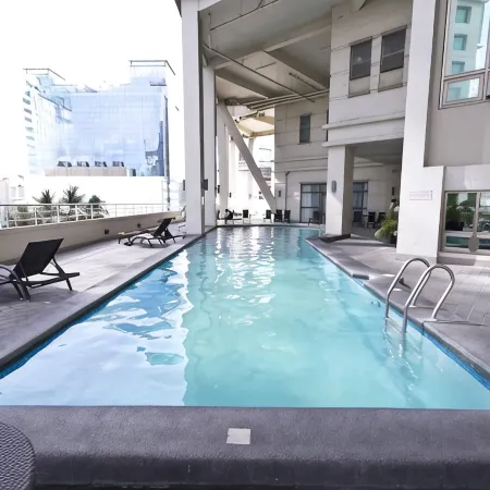Mandarin Plaza Hotel