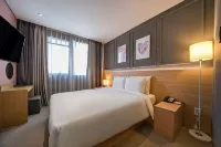 Vella Suite Hotel