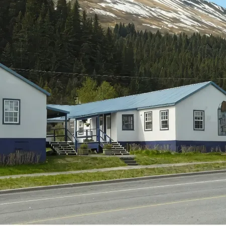 The Tides Inn
