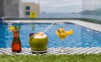 Aaron Hotel - Infinity Pools