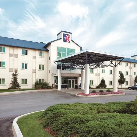 Motel 6 Huntsville, on
