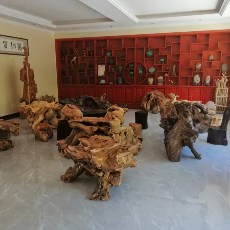 Tanchang.Guan'egou Minghu lnn