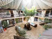 L.A. Sky Boutique Hotel Hotels near Bel Air