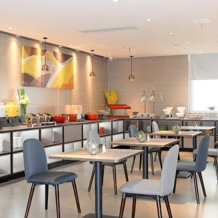 Home Inn Business Hotel (Xuzhou Pei County Investment International Branch)