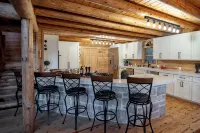 3-Tier Deck + Putting Green + Steam Sauna  Private Lake Eufaula Escape - Wifi