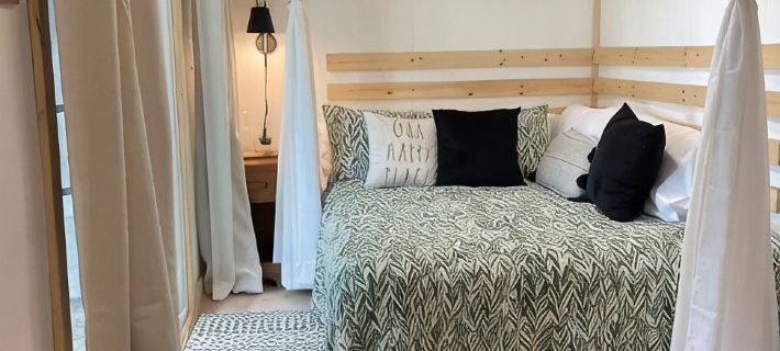 Lake Front Cottage on Trooper Lake, Troy Hill Ont Hotels in Haliburton County