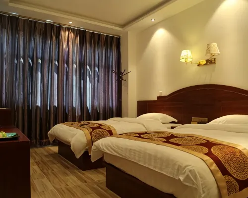 JiaHuaBusiness Hotel Hotels in Huaping