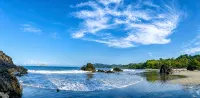 Breathtaking Ocean Vistas, Jungle Bliss, Walk to Eateries & Beach, Fast Internet