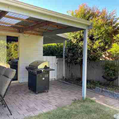 Casa Moon-taEntire home in Moonta Bay, Australia Hotel Exterior