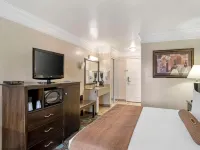 Best Western Liberty Inn - 駐車場