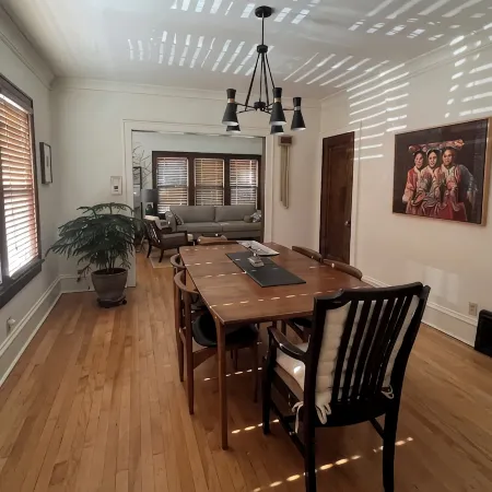 EAA Home Rental. Walking Distance to UWO Shuttle.