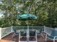 Vineyard Haven Oasis! Hotels in Tisbury