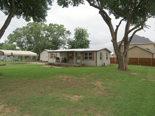 Summer Time @ Zeke’s Retreat - Possum Kingdom - Rocker B Ranch - Homestays