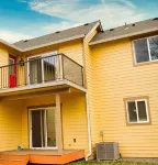 Charming, Brand New Home in Greenlake, 4br3ba Hotels in Wallingford