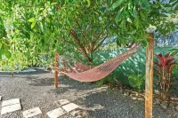 Special offering price! Exquisite 4 br villa w/private pool in gated community! - Villa