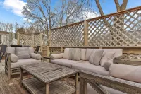 Historic Cape Cod 3BR Home in Sandwich – Walk to Beach & Dining