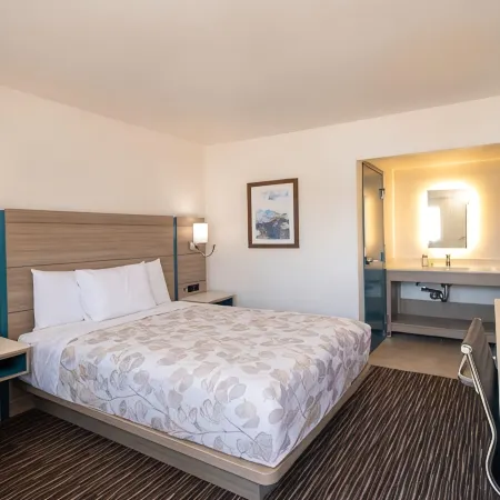 Lemon Heights Inn