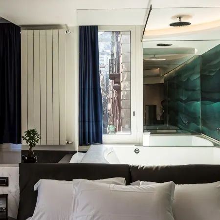 The Boutique Napoli Suite