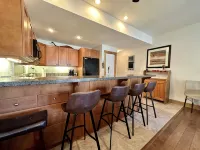 Lakefront Home away from Home - 3-Star