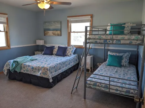 Charming 2-bedroom cottage near ocean in Buxton with AC, WiFi, Pets OK - 3-Star