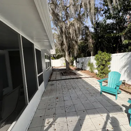 Pet Friendly Home close to the beach with direct access to Pinellas Trail