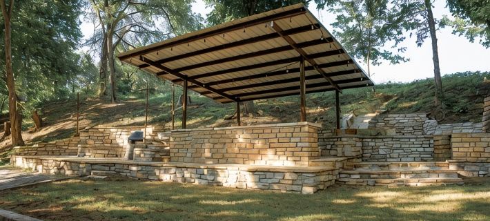 470 Acre Adventure Lovers Get Away on Two Rivers Hotels in Stone County
