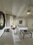 Very Spacious, Private, Open Plan Retreat. Pool And Stunning Views Of West Coast โรงแรมใน