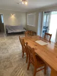 Sandowne House - Families and fisher peoples favourite close to beach