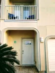 Water & Sunset Views! Easy Walk to the Beach 3 BR 2.5 BTH With Garage, Sleeps 8 - 按摩浴池