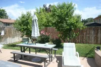 FLY AWAY HOME- Family Events, Famous Skiing, 2 story fully furnished house!