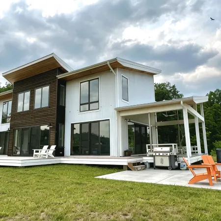 Lost River Solar - Modern 4Br+Lofts. Hot Tub w/Epic Views! Swim + Fish Pond!