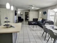 Sunshine Acre. King Master Suite & BIG Yard