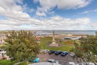 Beachfront Penthouse by the Old Course - Apartments