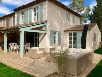 Maison du lac, 4 Bedrooms, Les Restanques duGolfe de St Tropez; ideal for families - 4-Star