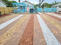 Lake Worth Beach Paradise Cove Cottage - 2-1 Bedroom - 3-Star