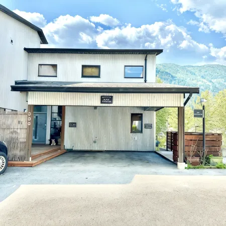 Walk everywhere from Railtown Suite! + spacious, beautiful, & comfortable.