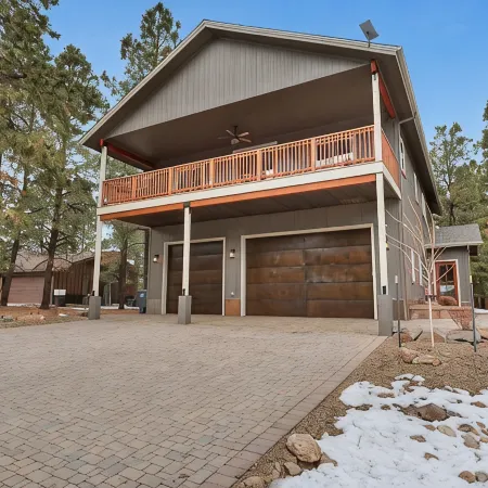 Cozy 2-bedroom apartment with WiFi, AC in charming Flagstaff