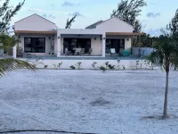 BRAND NEW Beachfront Villa best sandy beach in TCI with pool Fox Tail Palm Villa - Wi-Fi